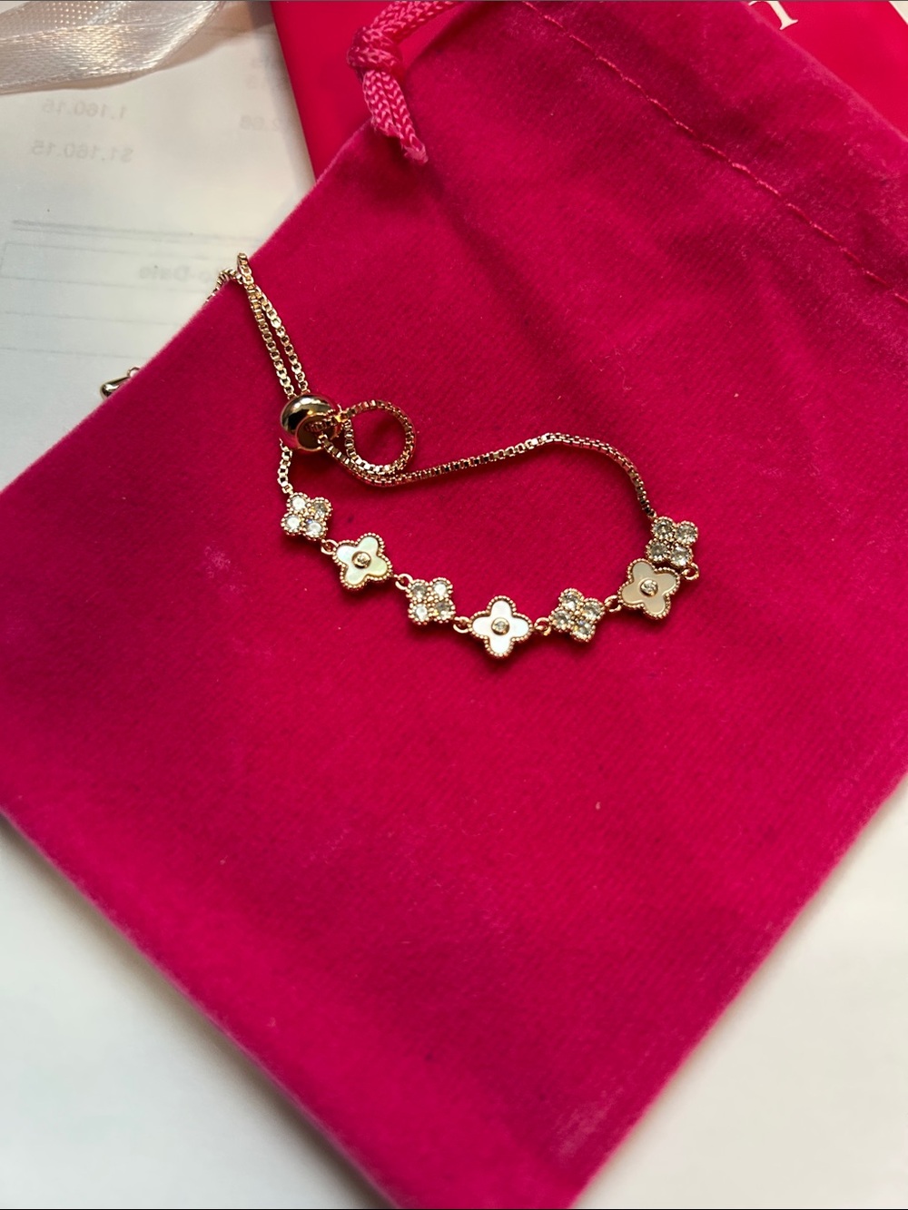 Rose Gold Tone-Floral Cluster Adjustable Bracelet NEW - Picture 2 of 4